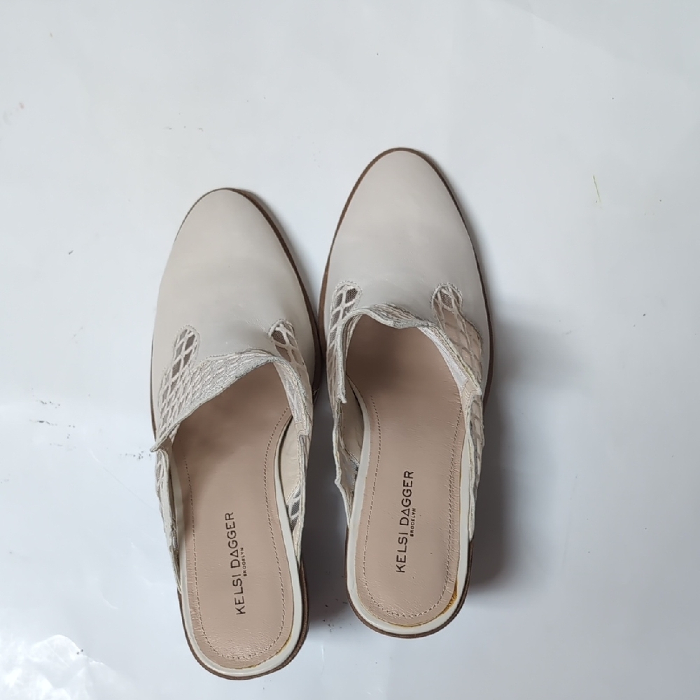 Kelsi Dagger Women's Cream Mules